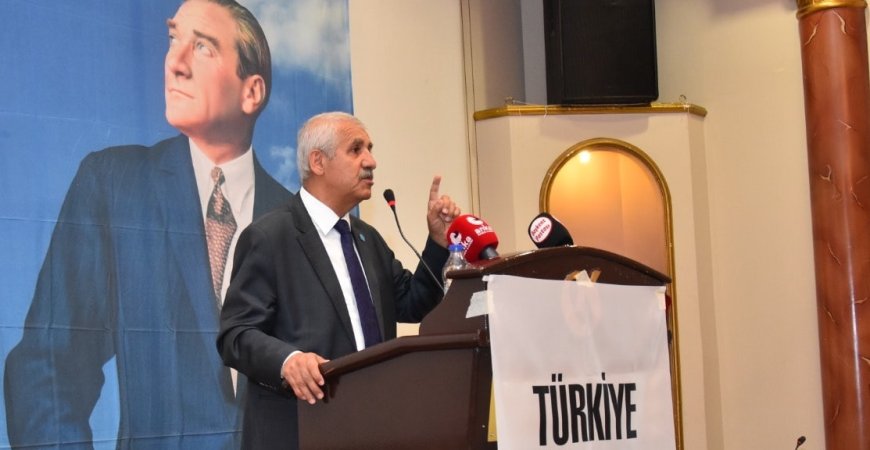 İYİ Partili Fahrettin Yokuş'tan 'Şimşek' gibi mesajlar