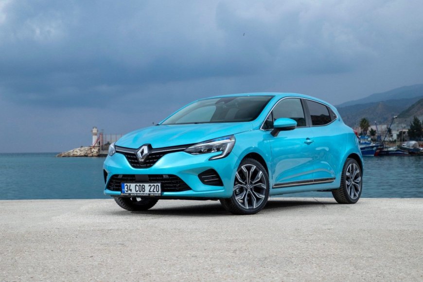 Renault Türkiye'de Otomobil Fiyatlarına Yapılan Zamalar Müşterileri Şaşırttı en düşük Renault Clio 700 bin TL...